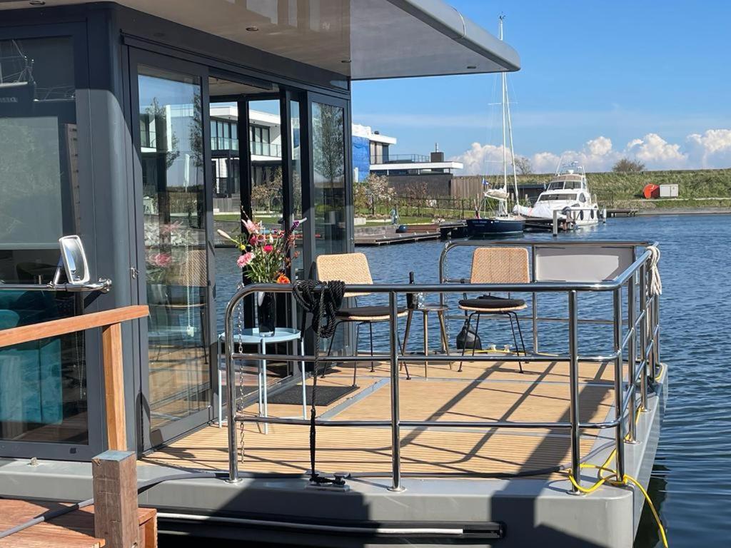 Hotel Houseboat Kamperland Exterior foto